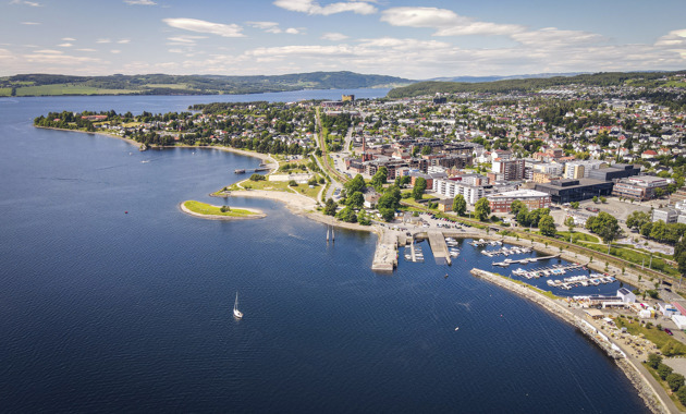 Hamar sett fra luften.  Foto: Hamar kommune