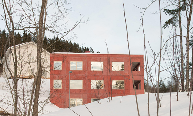 House in red concrete Foto: Sanden + Hodnekvam