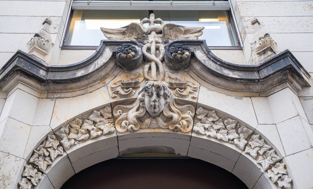 Detaljer på bygget i Tollbugata 3. Foto: Kirkens Bymisjon