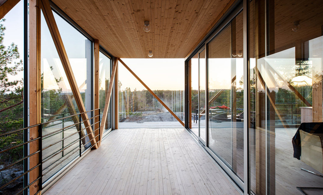 36-column cabin, Risør av Stiv Kuling  Foto: Jonas Adolfsen